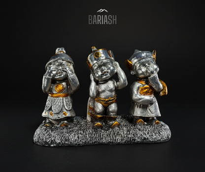 Харахгүй, Сонсохгүй, Ярихгүй