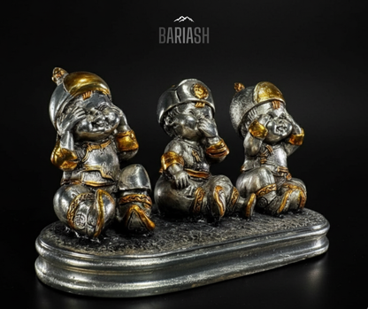 Харахгүй, Сонсохгүй, Ярихгүй